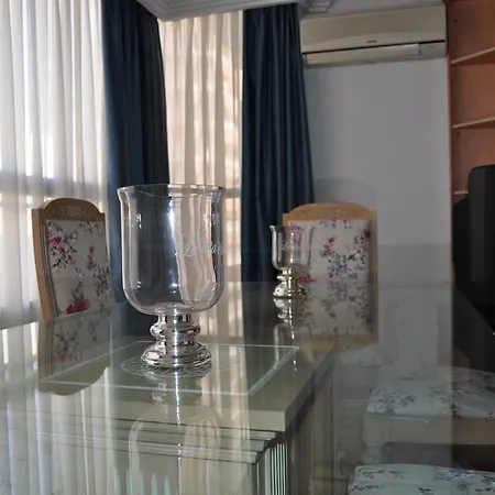 Apartamento Kasa25 Poeta Vila Y Blanco Alicante